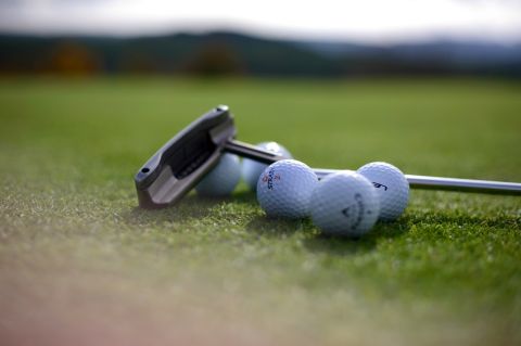 Golfanlagen und - clubs
